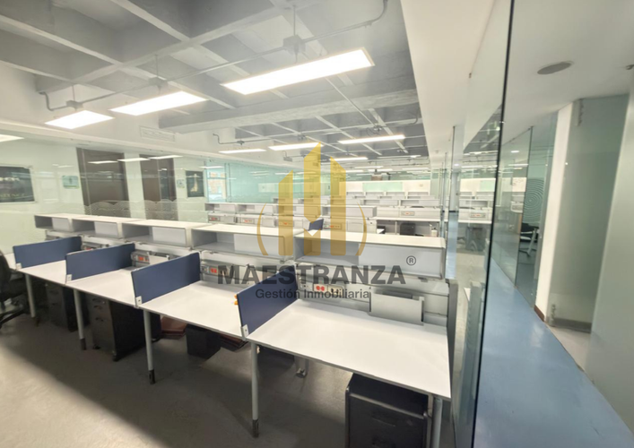 Oficina en arriendo en Villa Carlota, Medellín, 509 m² · foto 2 de 24