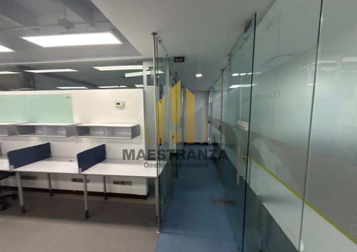 Oficina en arriendo en Villa Carlota, Medellín, 509 m² · foto 5 de 24