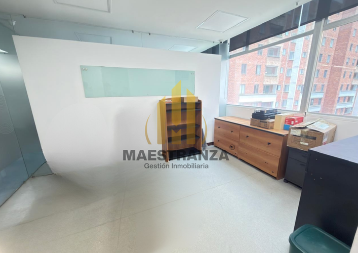 Oficina en arriendo en Villa Carlota, Medellín, 509 m² · foto 8 de 24