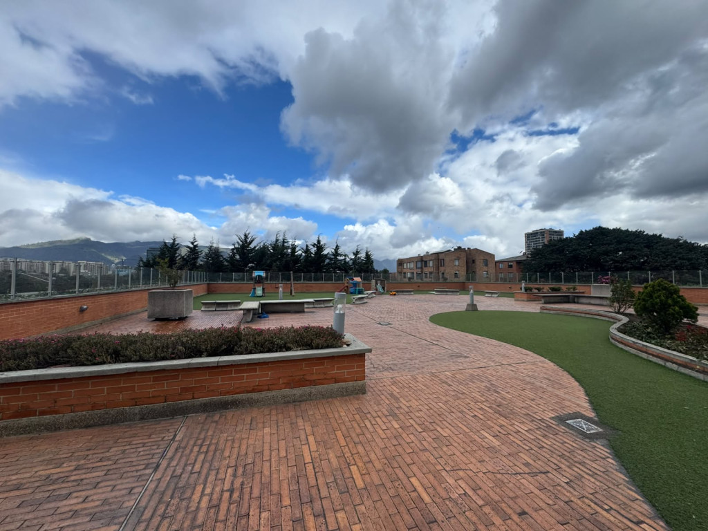Apartamento en venta en Pontevedra, Bogotá · foto 2 de 17