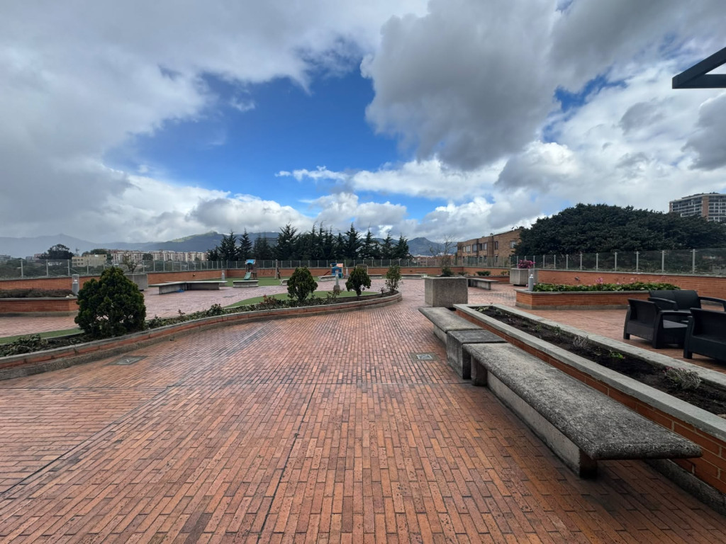 Apartamento en venta en Pontevedra, Bogotá · foto 3 de 17