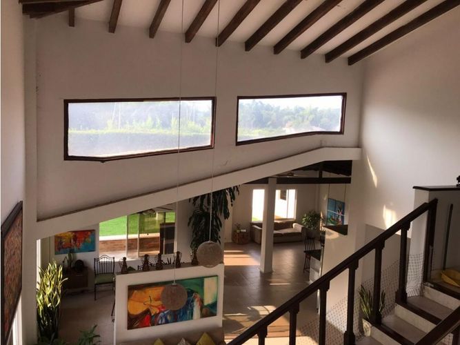 Casa de 5 alcobas en venta en Verde Horizonte, Jamundí, 468 m² · foto 9 de 14