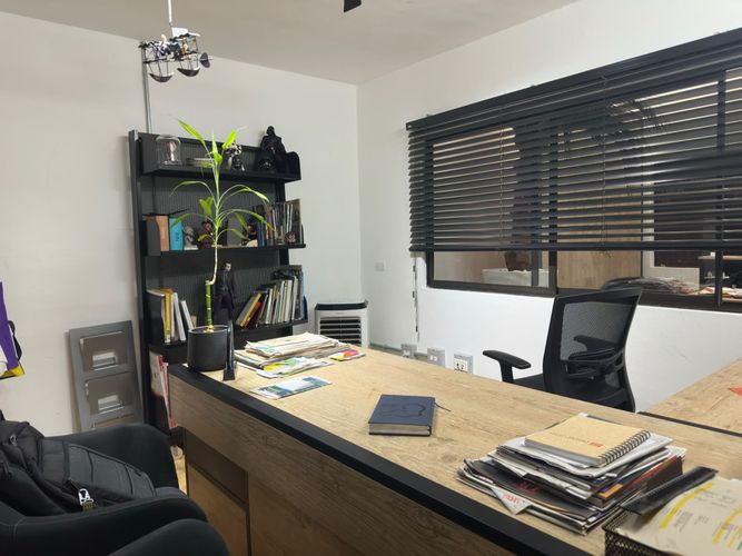 Casa de 7 alcobas en venta en La Magnolia, Envigado, 167 m² · foto 6 de 13