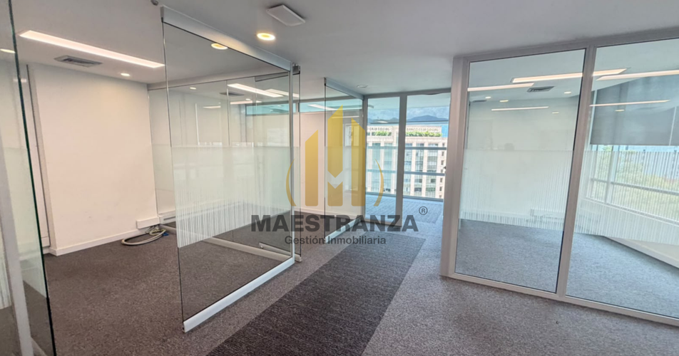 Oficina en arriendo en Milla De Oro, Medellín, 120 m² · foto 2 de 13