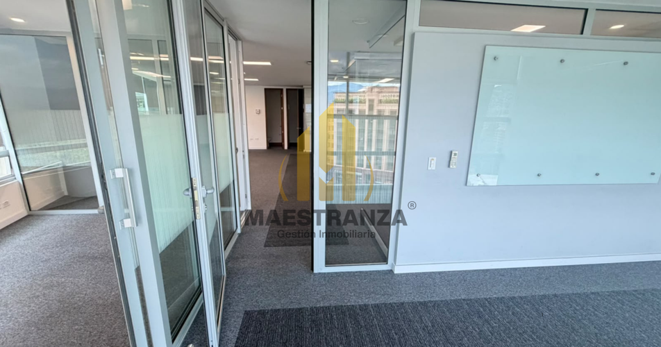 Oficina en arriendo en Milla De Oro, Medellín, 120 m² · foto 3 de 13