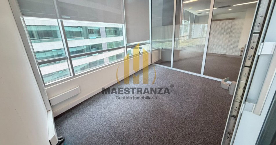 Oficina en arriendo en Milla De Oro, Medellín, 120 m² · foto 4 de 13