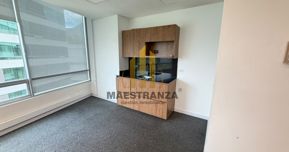Oficina en arriendo en Milla De Oro, Medellín, 120 m² · foto 10 de 13