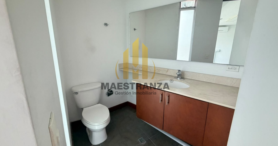 Oficina en arriendo en Milla De Oro, Medellín, 120 m² · foto 12 de 13