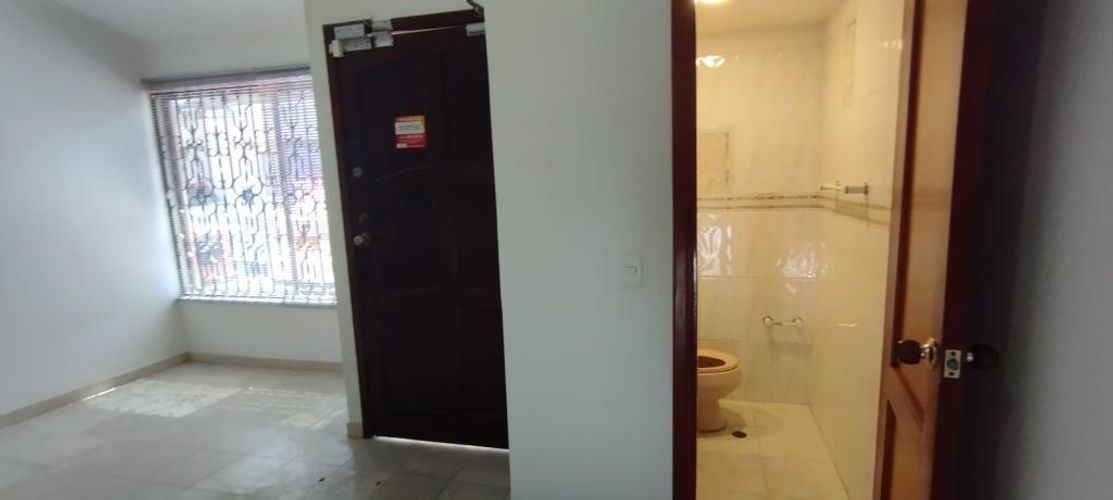 Casa de 3 alcobas en venta en Bellavista, Cali, 302 m² · foto 6 de 24