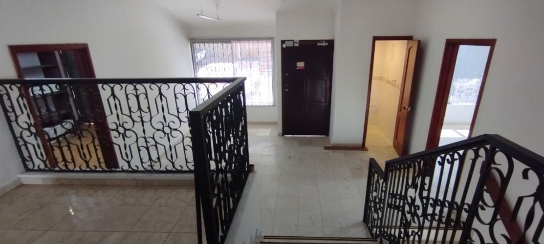 Casa de 3 alcobas en venta en Bellavista, Cali, 302 m² · foto 17 de 24