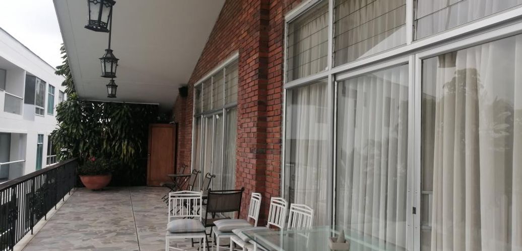Casa de 5 alcobas en venta en Arboledas, Cali, 670 m² · foto 10 de 22