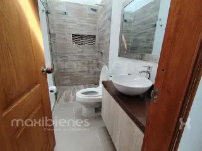 Casa de 3 alcobas en arriendo en La Ceja, 196 m² · foto 2 de 13