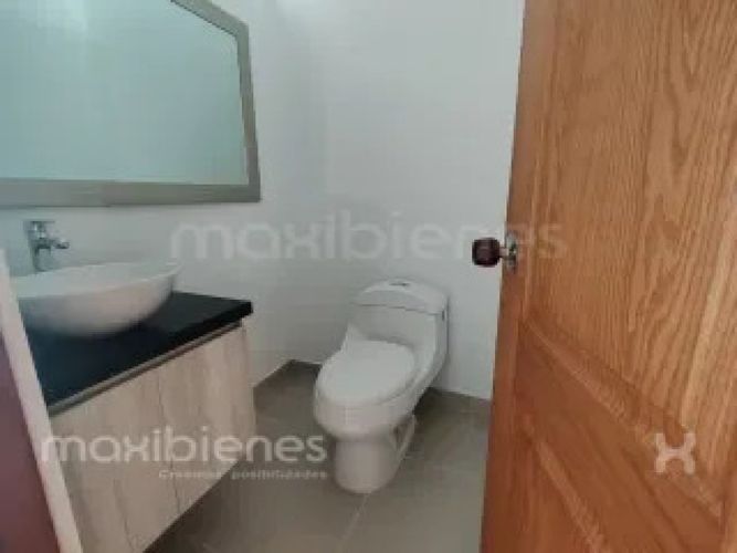 Casa de 3 alcobas en arriendo en La Ceja, 196 m² · foto 11 de 13