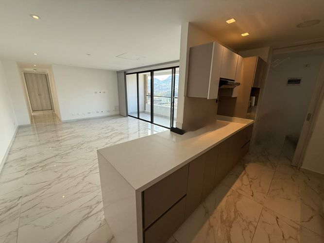 Apartamento de 3 alcobas en arriendo en Castropol, Medellín, 116 m² · foto 11 de 19