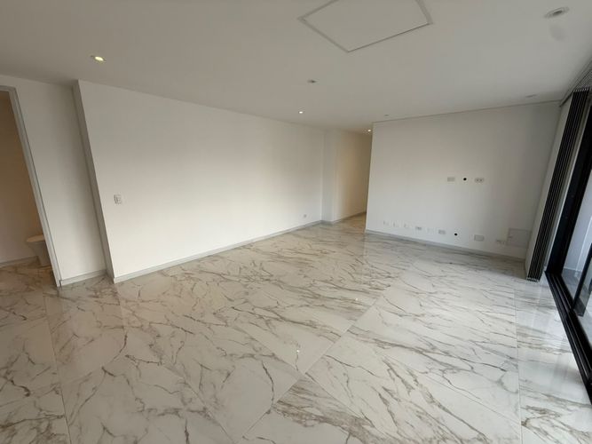 Apartamento de 3 alcobas en arriendo en Castropol, Medellín, 116 m² · foto 2 de 19