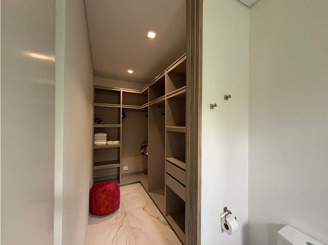 Casa de 4 alcobas en venta en Llano Grande, Rionegro, 480 m² · foto 19 de 20