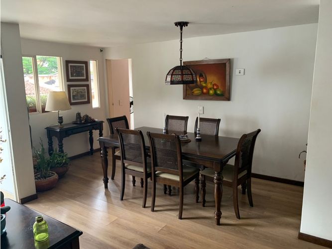 Apartamento de 3 alcobas en venta en Las Acacias, Medellín, 100 m² · foto 2 de 24