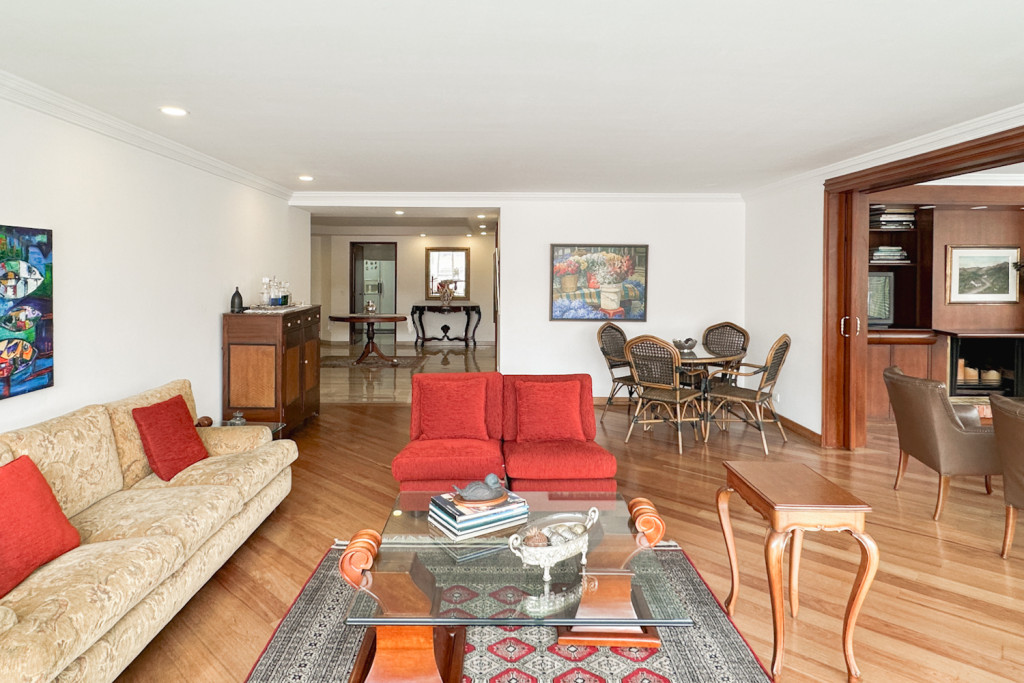 Apartamento en venta en La Cabrera, Bogotá · foto 2 de 24