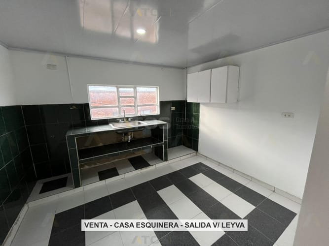 Casa de 9 alcobas en venta en Tunja, Tunja, 288 m² · foto 13 de 24