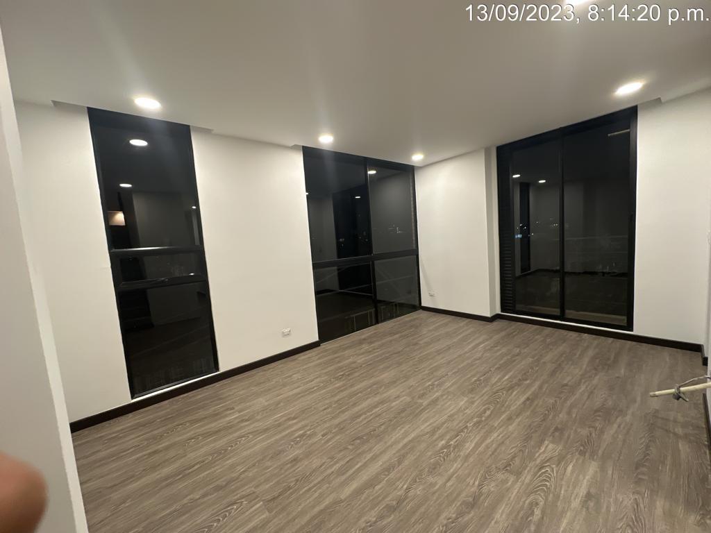 Apartamento en venta en Engativá, Bogotá · foto 2 de 17