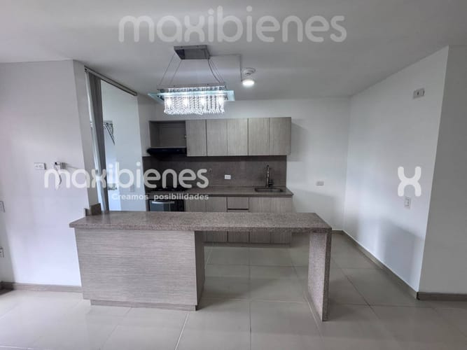 Apartamento de 3 alcobas en arriendo en Prados De Sabaneta, Sabaneta, 75 m² · foto 3 de 16