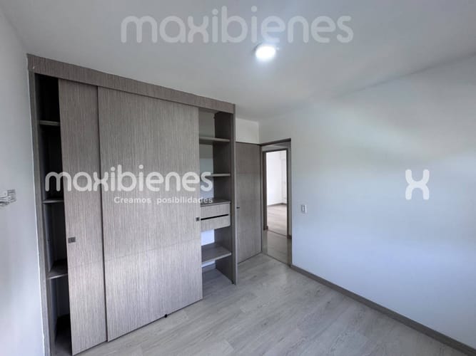 Apartamento de 3 alcobas en arriendo en Prados De Sabaneta, Sabaneta, 75 m² · foto 12 de 16