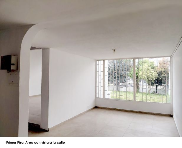 Casa de 4 alcobas en venta en Pontevedra, Bogotá, 510 m² · foto 3 de 23