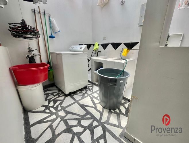 Casa de 5 alcobas en venta en Belén Rincón, Medellín, 109 m² · foto 10 de 16