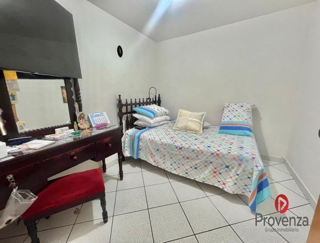 Casa de 5 alcobas en venta en Belén Rincón, Medellín, 109 m² · foto 7 de 16