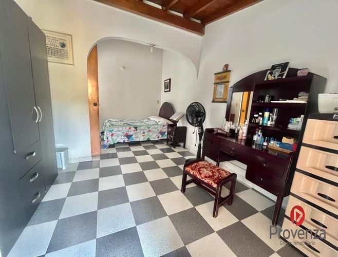 Casa de 5 alcobas en venta en Belén Rincón, Medellín, 109 m² · foto 4 de 16