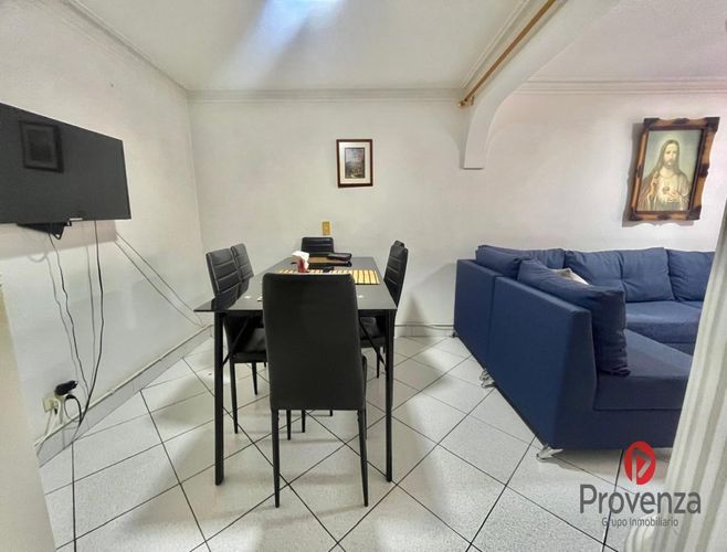 Casa de 5 alcobas en venta en Belén Rincón, Medellín, 109 m² · foto 2 de 16
