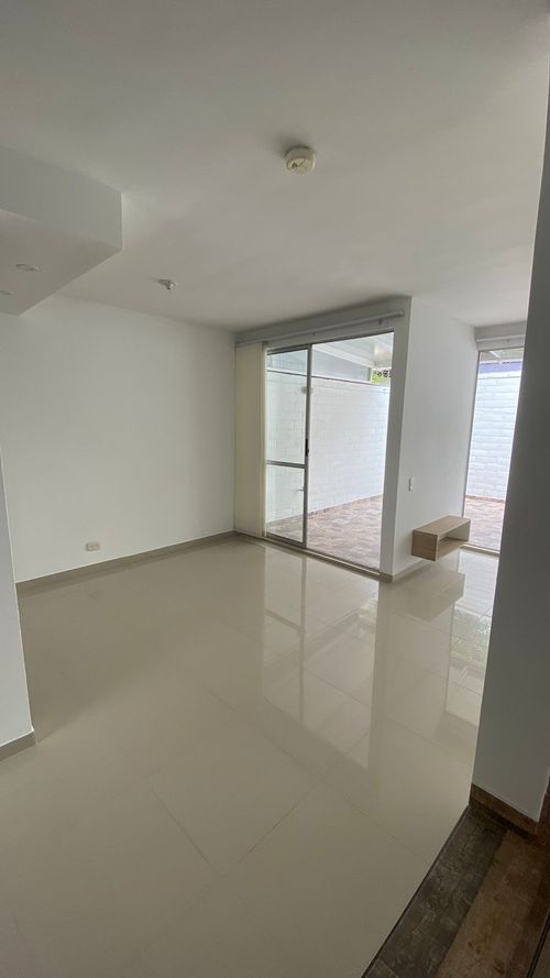 Casa de 3 alcobas en venta en Ciudad Country, Jamundí, 72 m² · foto 23 de 24