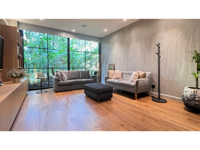 Apartamento de 3 alcobas en venta en San Lucas, Medellín, 387 m² · foto 6 de 16