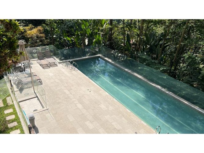 Apartamento de 3 alcobas en venta en San Lucas, Medellín, 387 m² · foto 14 de 16