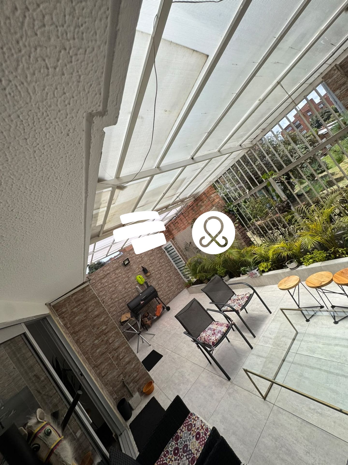 Casa en venta en Lagos De Cordoba, Bogotá · foto 3 de 24
