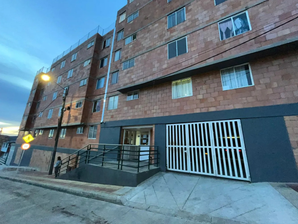 Apartamento en venta en Los Libertadores, Bogotá · foto 2 de 10