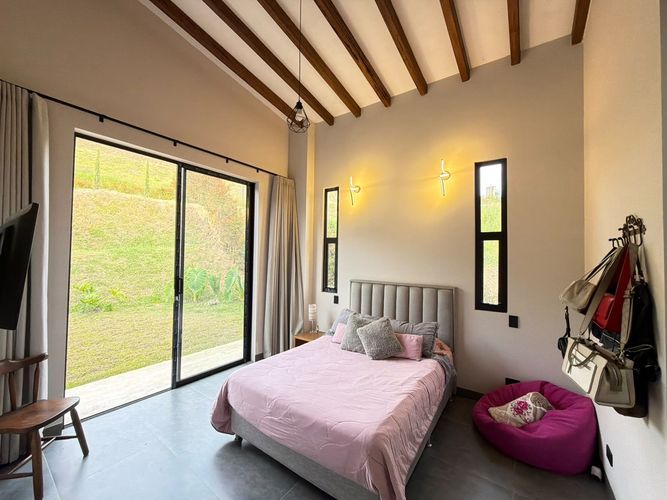 Casa de 3 alcobas en venta en Rionegro, 300 m² · foto 5 de 15