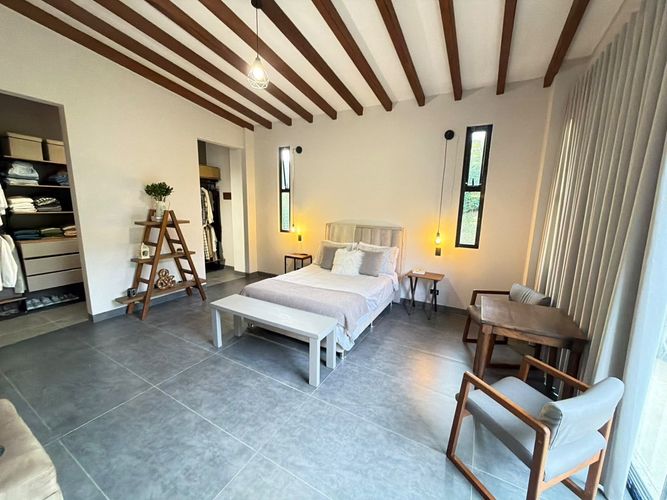 Casa de 3 alcobas en venta en Rionegro, 300 m² · foto 8 de 15