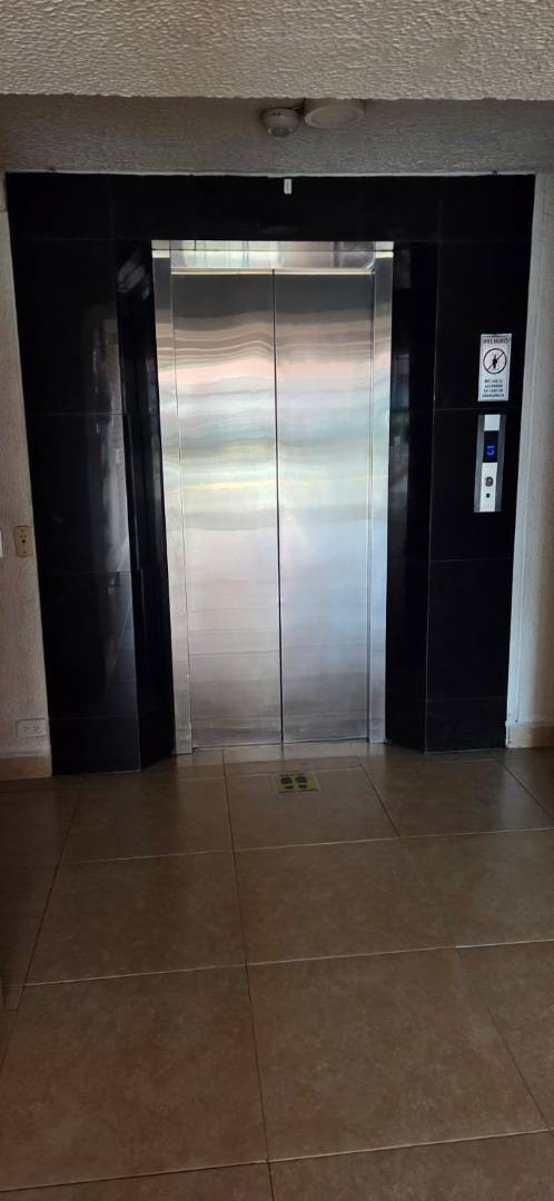Apartamento en venta en Fontibon, Bogotá · foto 3 de 24