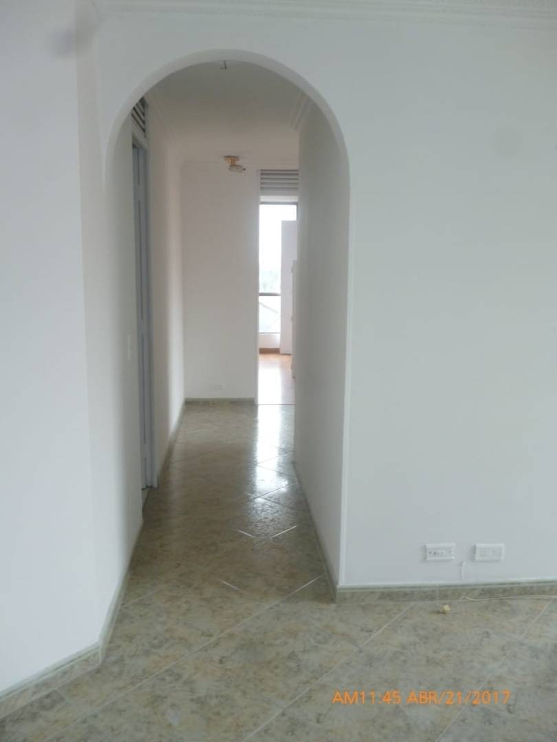 Apartamento en venta en Fontibon, Bogotá · foto 8 de 24