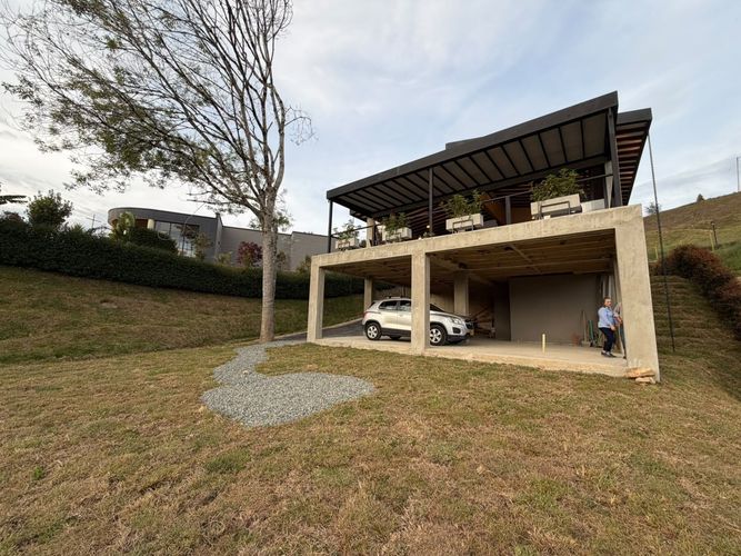 Casa de 3 alcobas en venta en Rionegro, 300 m² · foto 14 de 15