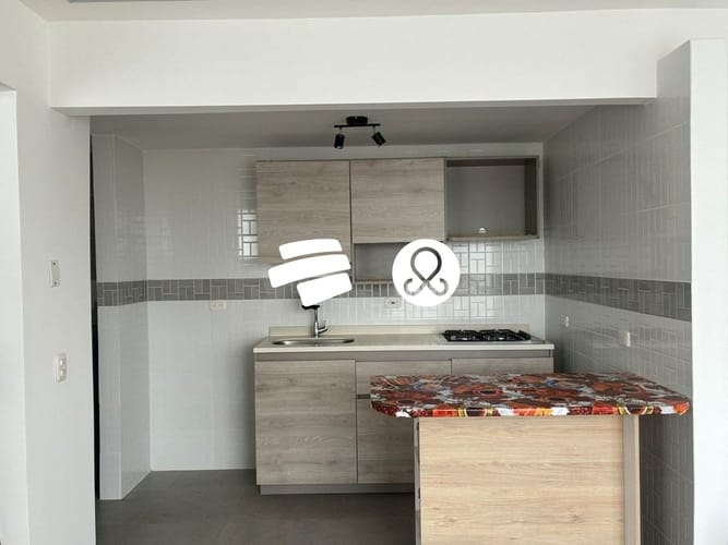 Apartamento de 3 alcobas en venta en San Pedro, Madrid, 55 m² · foto 4 de 24