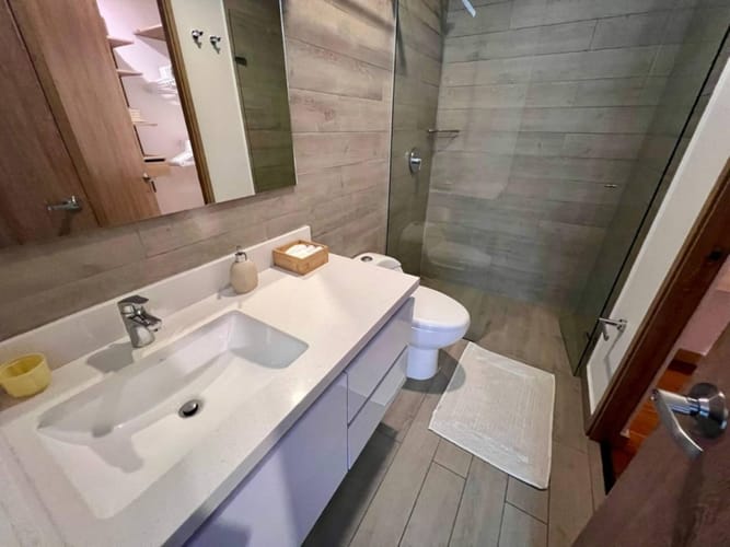 Apartamento de 2 alcobas en arriendo en El Poblado, Medellín, 74 m² · foto 19 de 22