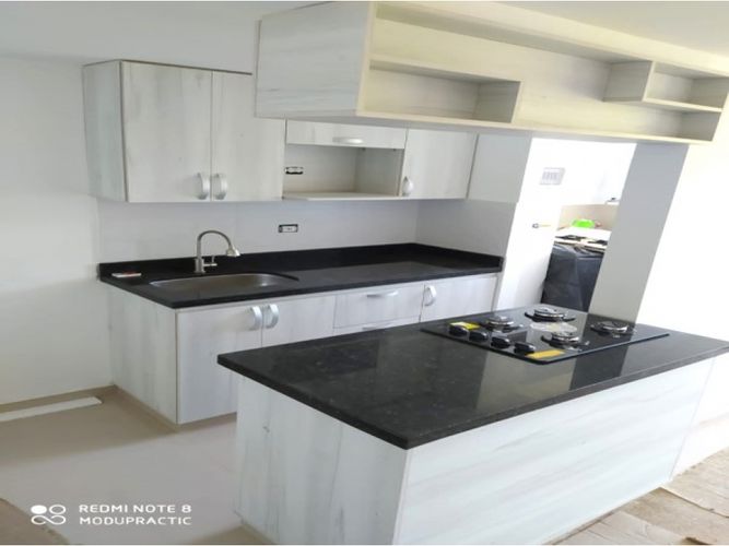 Apartamento de 3 alcobas en venta en San Jose, Sabaneta, 57 m² · foto 2 de 16