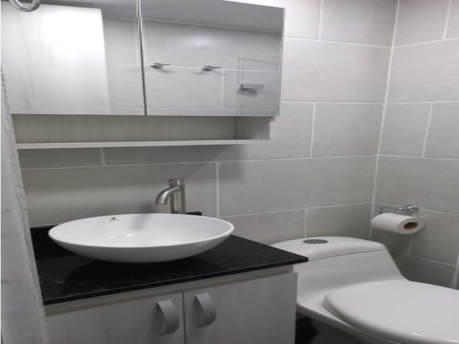 Apartamento de 3 alcobas en venta en San Jose, Sabaneta, 57 m² · foto 12 de 16