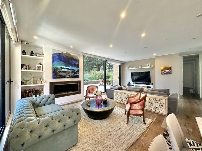 Apartamento de 3 alcobas en venta en La Cabrera, Bogotá, 170 m² · foto 5 de 24