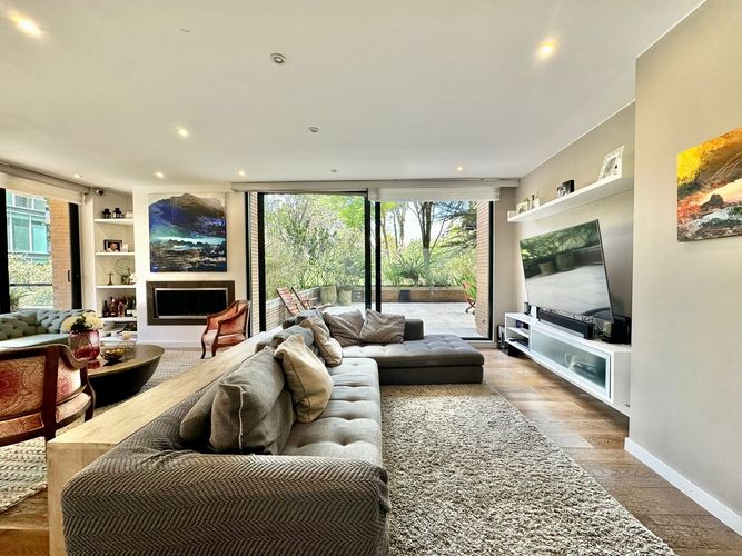 Apartamento de 3 alcobas en venta en La Cabrera, Bogotá, 170 m² · foto 9 de 24