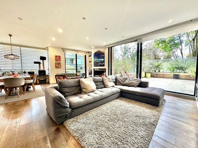 Apartamento de 3 alcobas en venta en La Cabrera, Bogotá, 170 m² · foto 3 de 24
