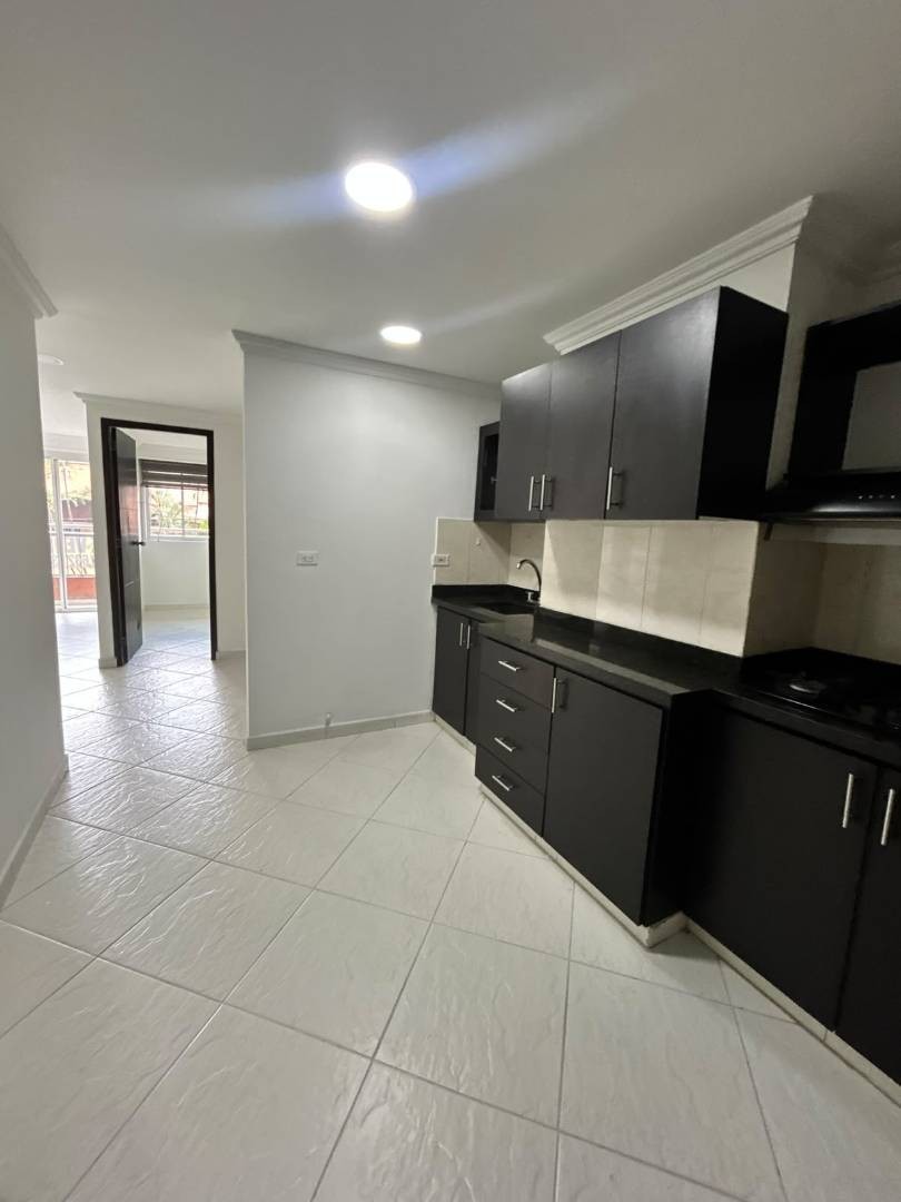 Apartamento de 3 habitaciones en venta en Calasanz, Medellín — imagen 1 de 14