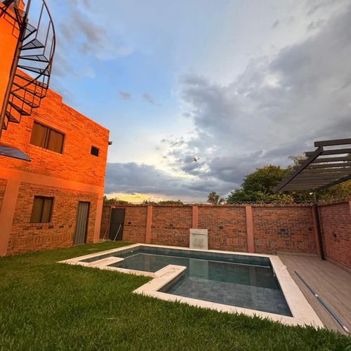 OFERTA!!! EN VENTA LUJOSA CASA EN SAN BERNARDINO - foto 2